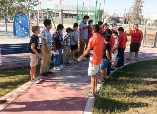 Conquistadores llevan el frío a colonia en Nuevo Laredo