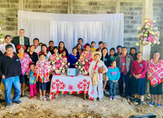 Primera iglesia organizada de habla tének en la UMN